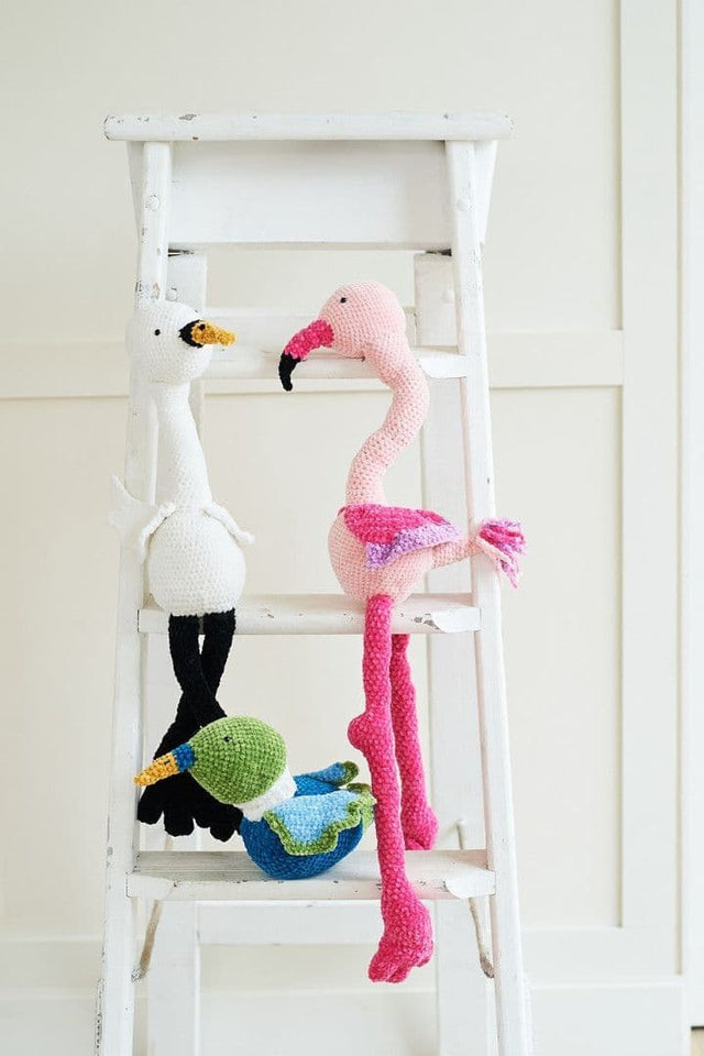 Stylecraft Squeeze Me DK Crochet Flamingo, Swan and Duck Pattern 10086